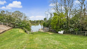 Photo 22- click for photo gallery